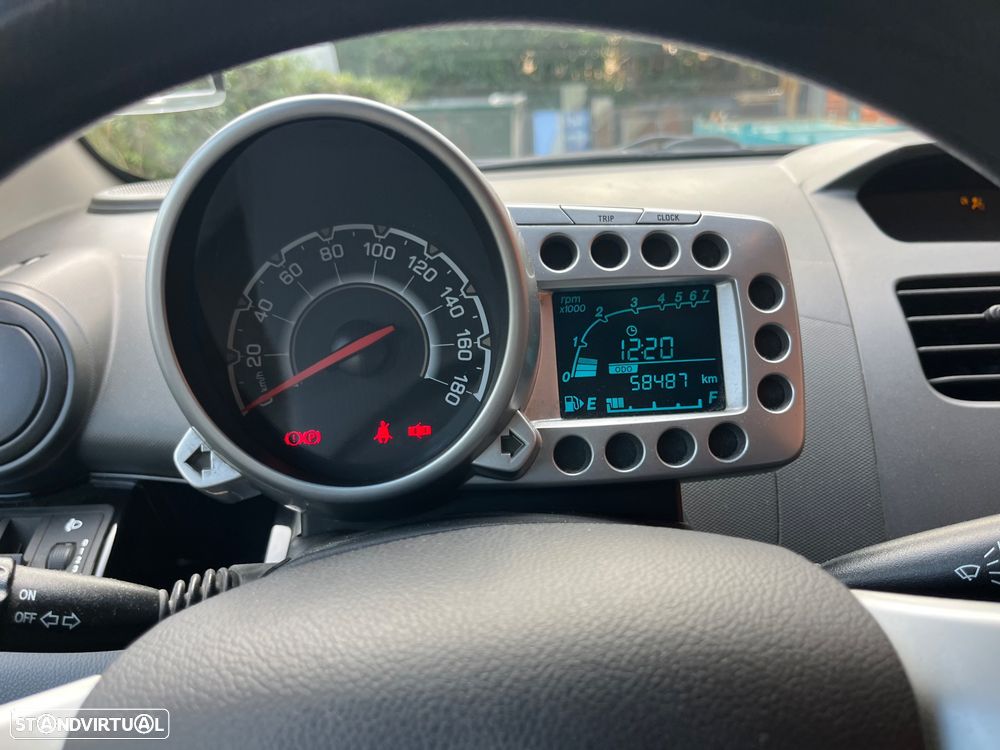Chevrolet Spark 1.0 LS - 26