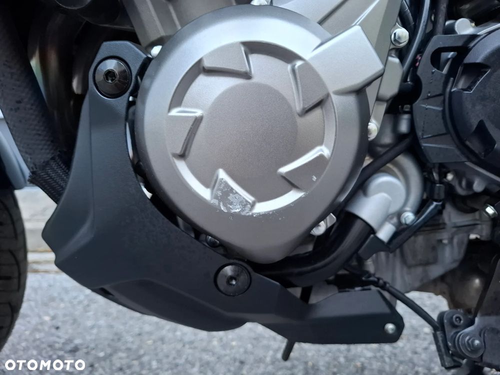 Kawasaki Versys 1000 - 11