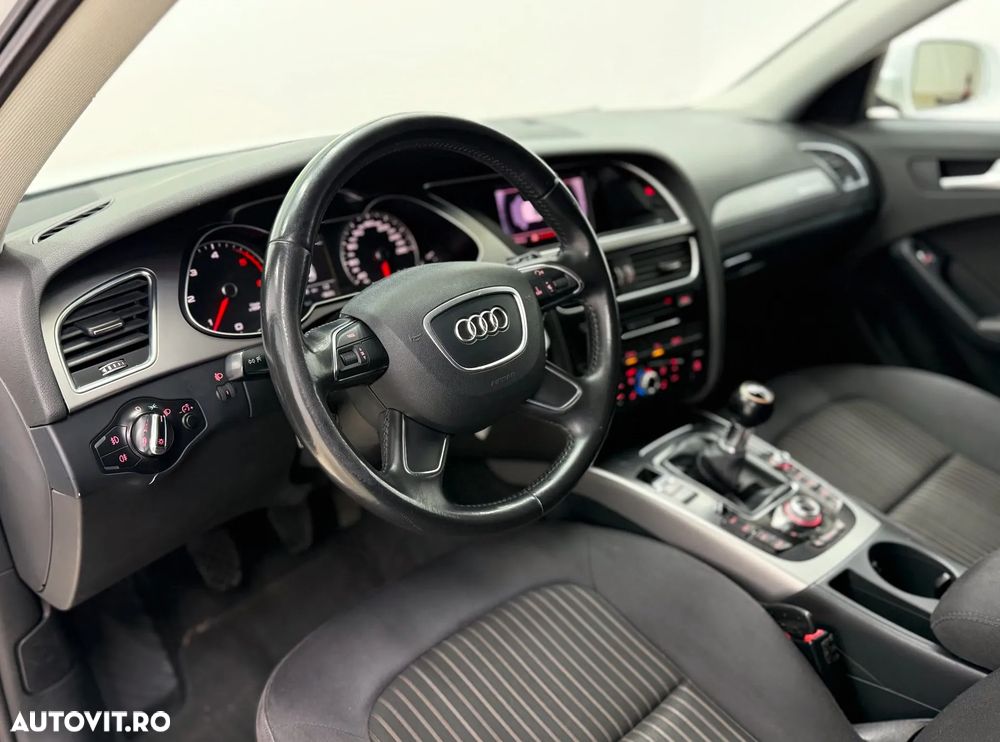 Audi A4 Avant 2.0 TDI DPF quattro Ambiente - 16