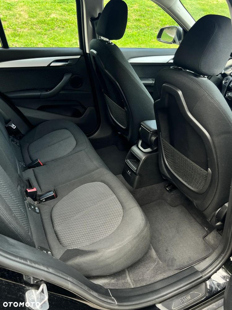 BMW X1 sDrive18i - 10
