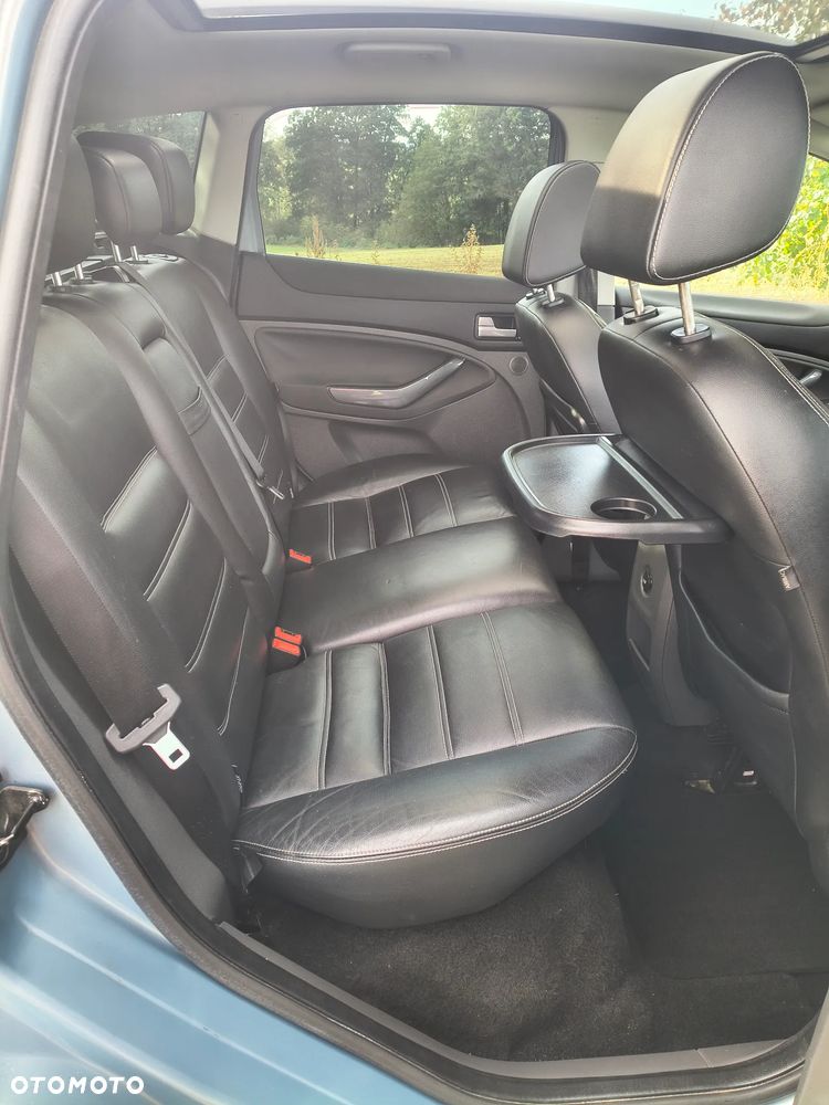 Ford Kuga - 9