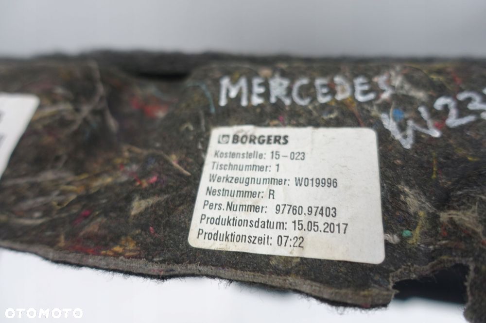 Mercedes W238 C238 BOCZEK BAGAŻNIKA tapicerka - 6