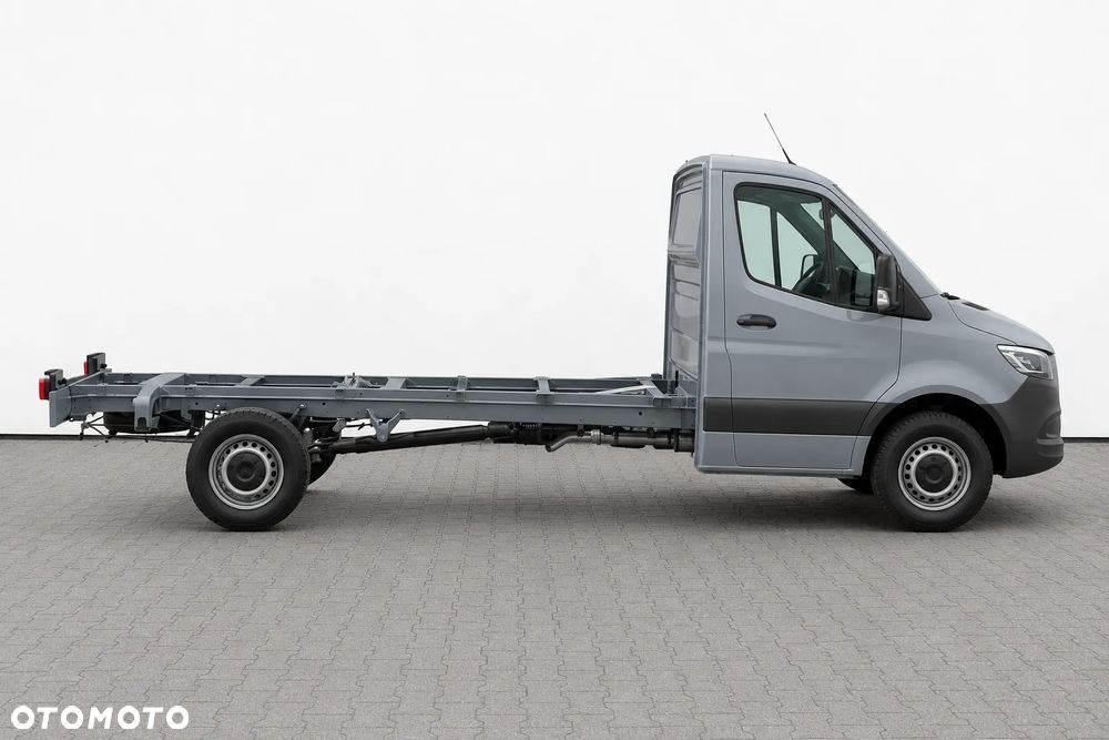 Mercedes-Benz Sprinter - 3