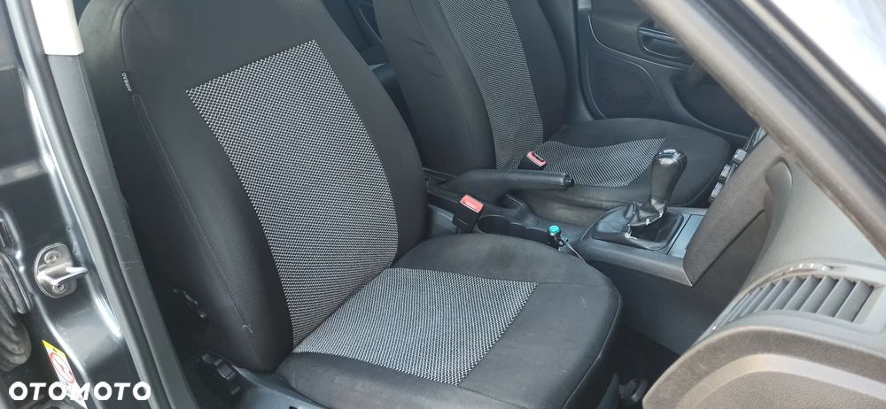 Skoda Octavia 1.6 Tour - 19