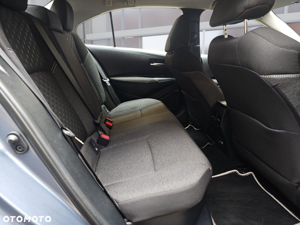 Toyota Corolla 1.8 Hybrid Comfort - 12