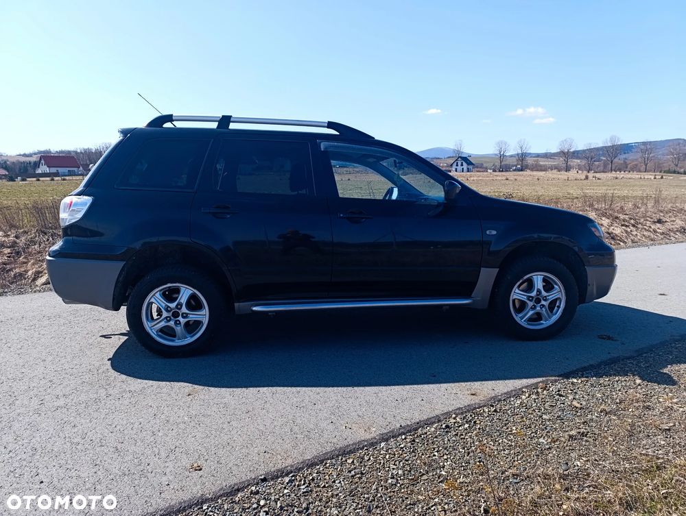 Mitsubishi Outlander 2.0 Comfort 4WD - 11