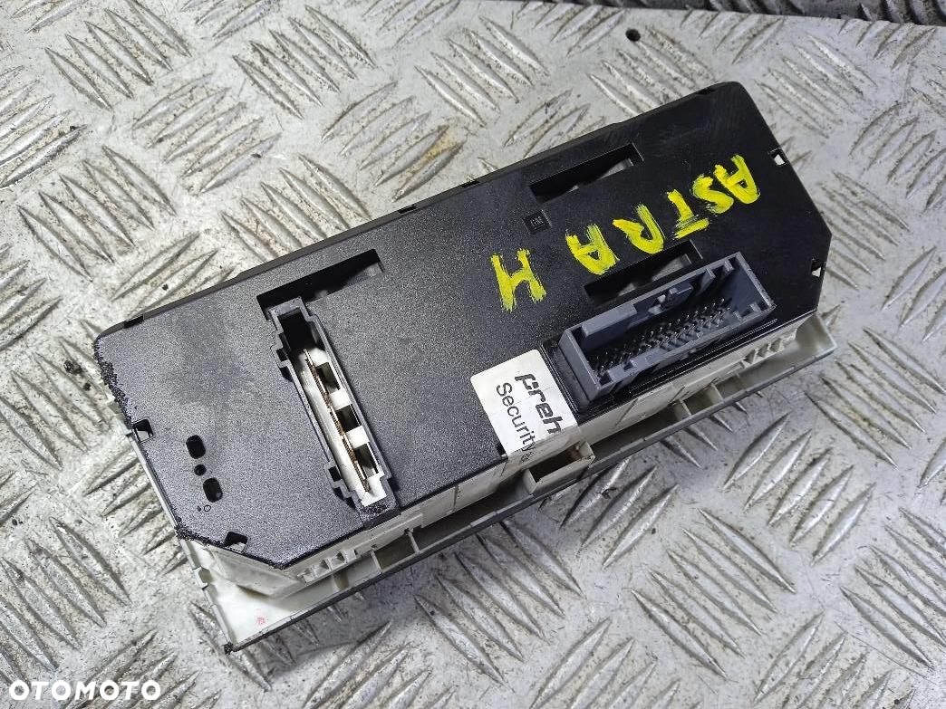 PANEL NAWIEWU KLIMATYZACJI OPEL ASTRA H - 3
