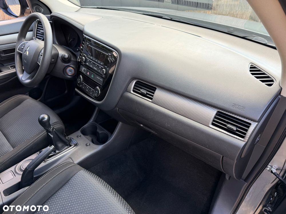 Mitsubishi Outlander 2.0 2WD Edition - 24