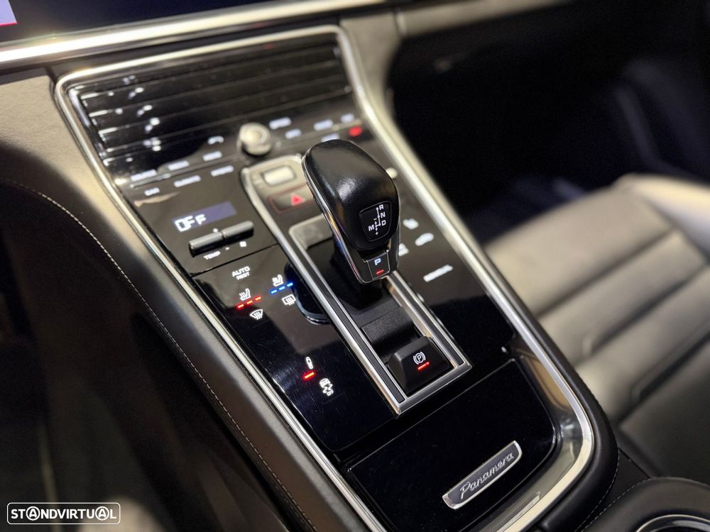 Porsche Panamera Sport Turismo 4 E-Hybrid Edition 10 Anos - 14