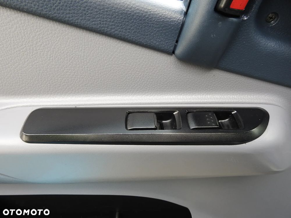 Mitsubishi CANTER FUSO 7C15 KONTENER CHŁODNIA WINDA 14 PALET -4*C ZASILANIE 230V KLIMATYZACJA AUTOMATYCZNA SKRZYNIA 150KM  [1866] - 31