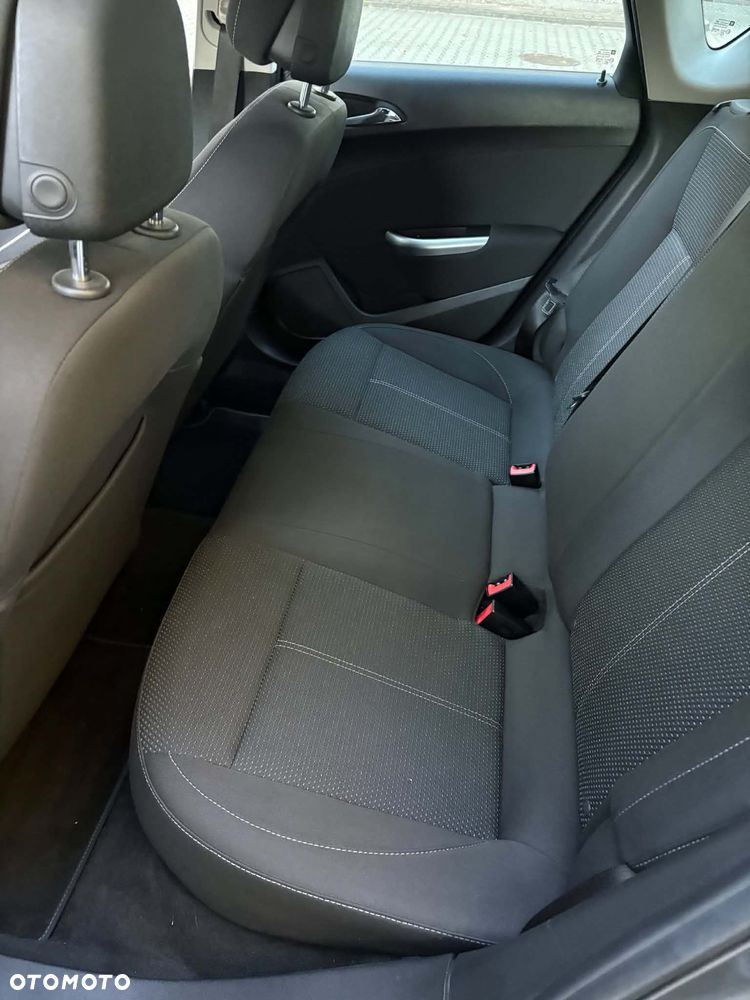 Opel Astra - 11