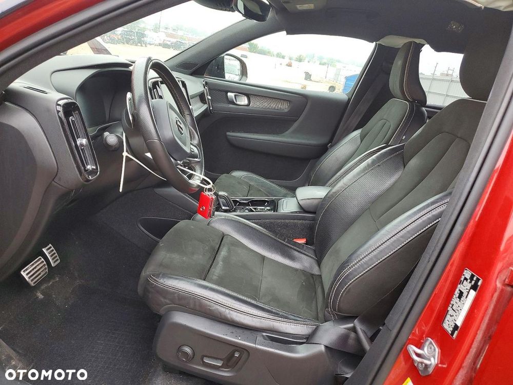 Volvo XC 40 T5 AWD R-Design - 7