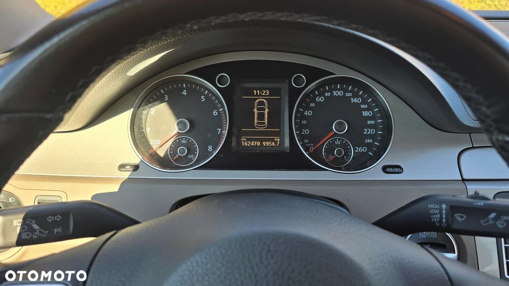 Volkswagen Passat - 9