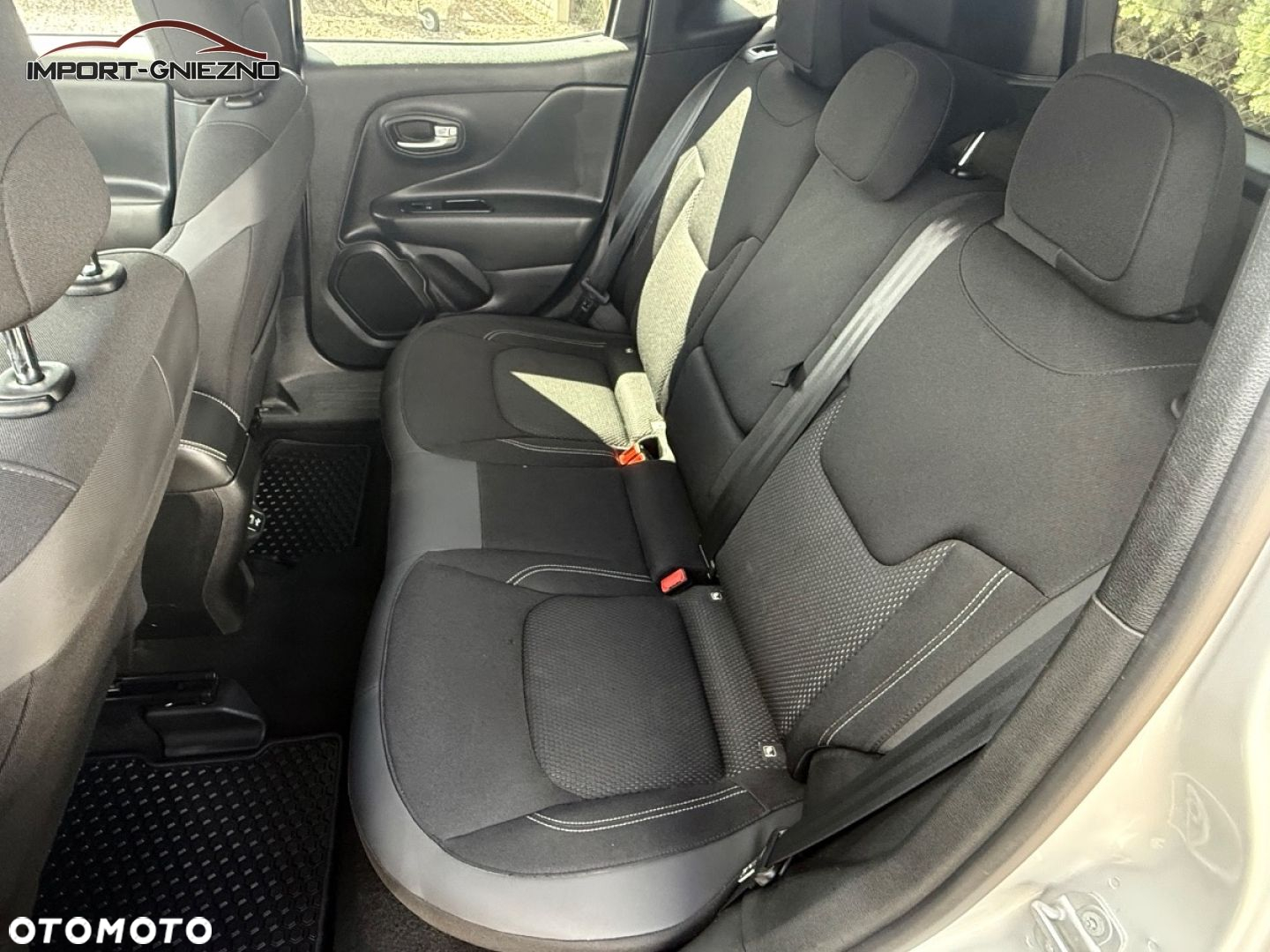 Jeep Renegade - 29