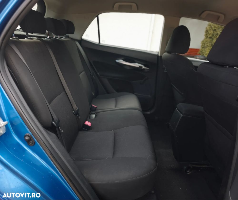 Toyota Auris 1.33 VVT-i Life - 11