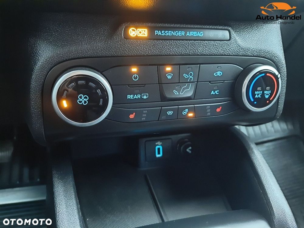 Ford Focus 1.5 EcoBlue STart-Stopp-System TITANIUM - 29