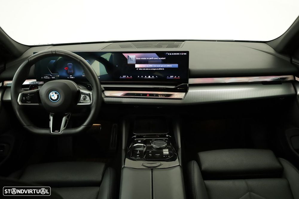 BMW 530 e Pack Desportivo M - 9