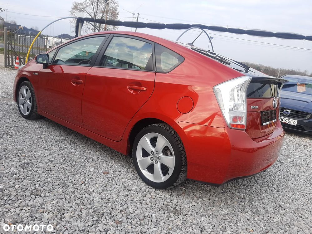 Toyota Prius (Hybrid) Executive - 6