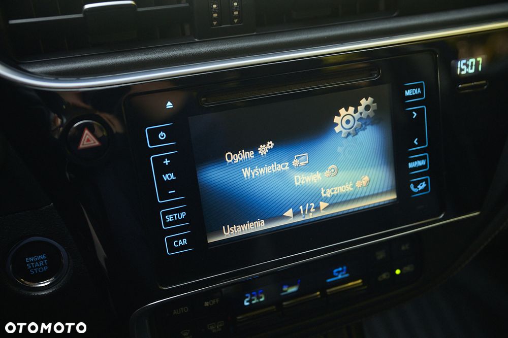Toyota Auris 1.6 D-4D Design Edition - 21