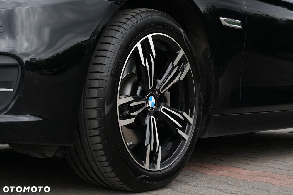 BMW Seria 5 518d - 37