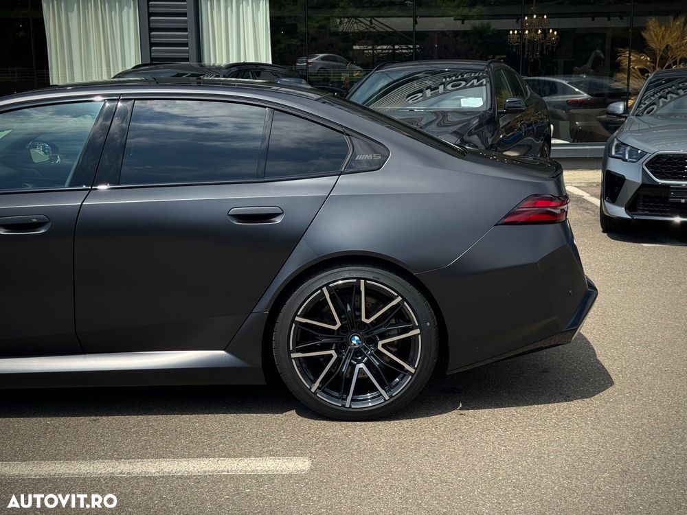 BMW M5 xDrive AT PHEV - 11