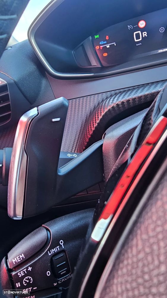 Peugeot 2008 Hybrid 145 e-DSC Allure - 27