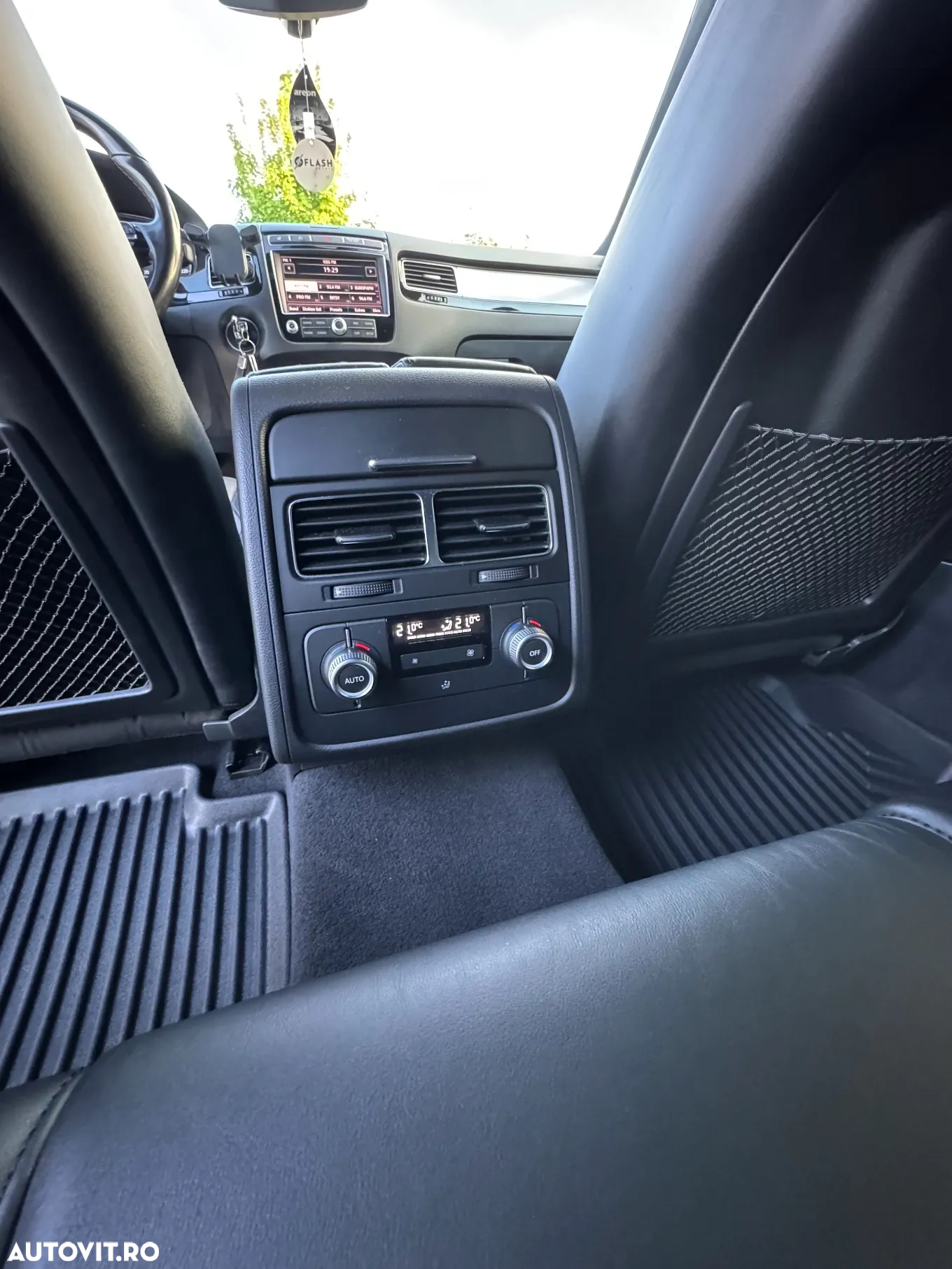 Volkswagen Touareg V6 TDI BMT Supreme Plus - 9