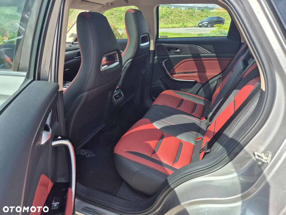 Bestune T77 1.5T Elegance DCT - 6