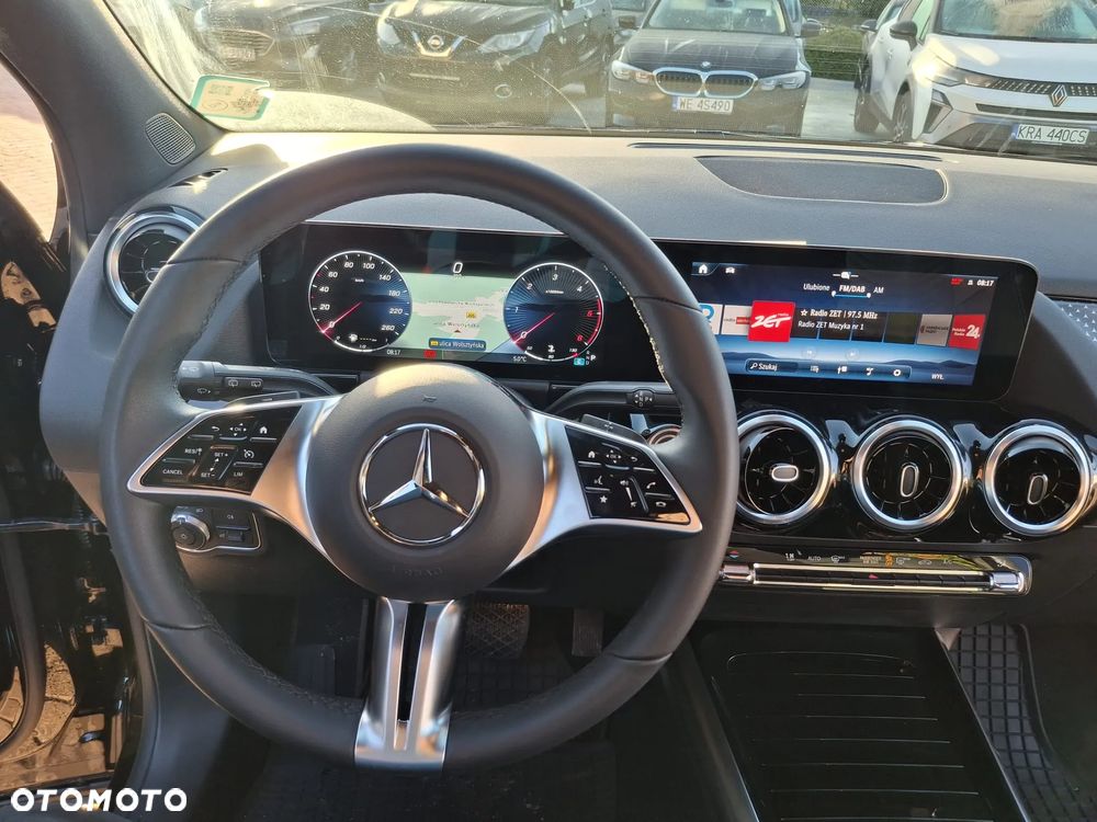 Mercedes-Benz GLA 180 d Progressive 8G-DCT - 20