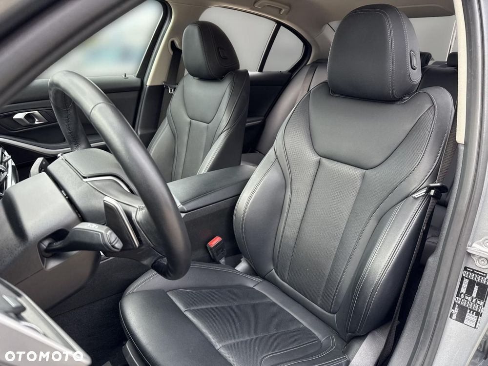 BMW Seria 3 318d - 8