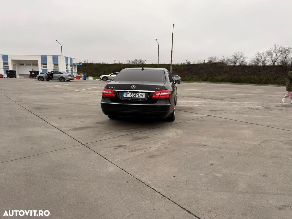 Mercedes-Benz E - 13