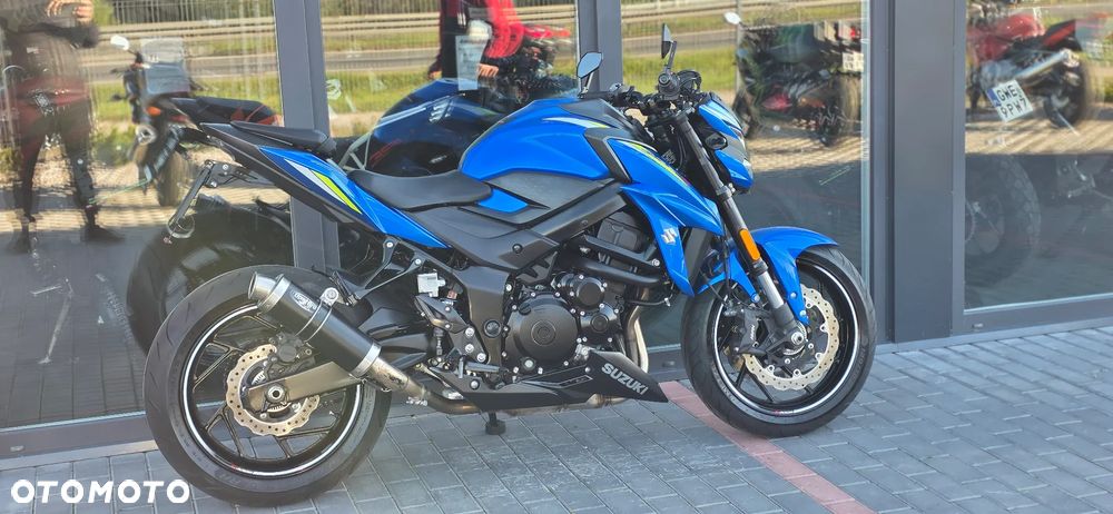 Suzuki GSX - 4