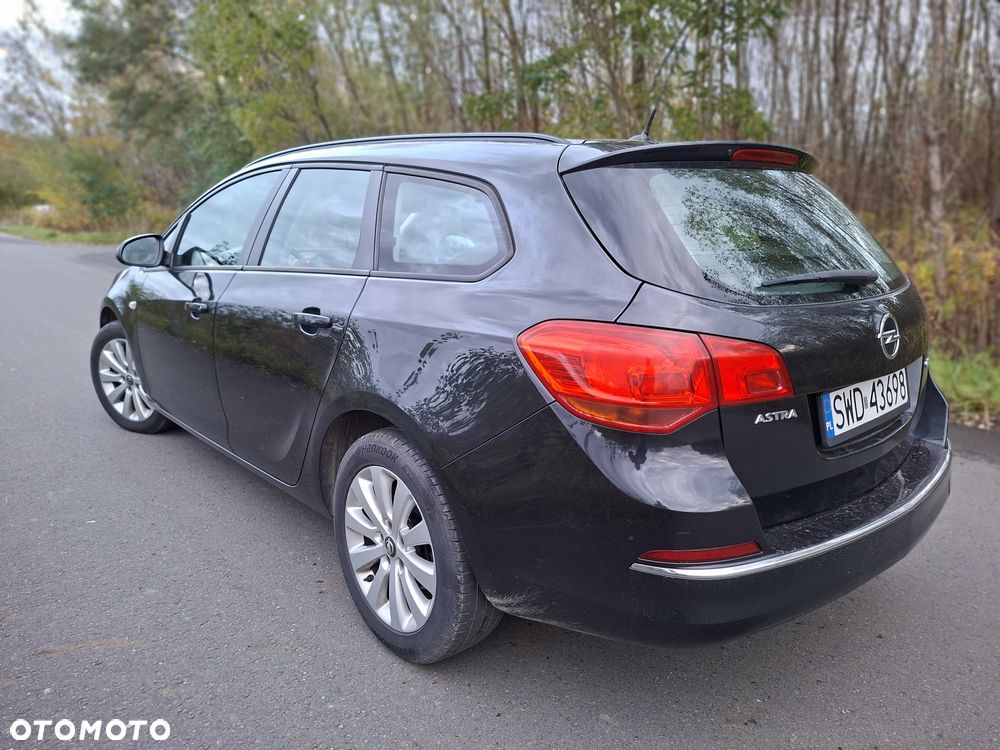 Opel Astra 2014 photo 4