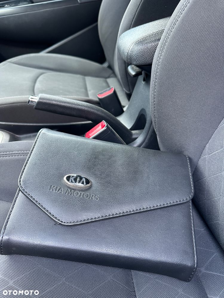 Kia Rio - 19