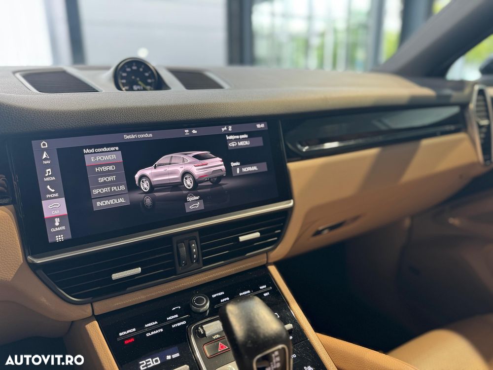 Porsche Cayenne Coupe - 6