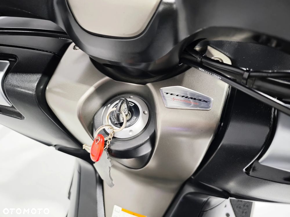 Yamaha Tmax - 13