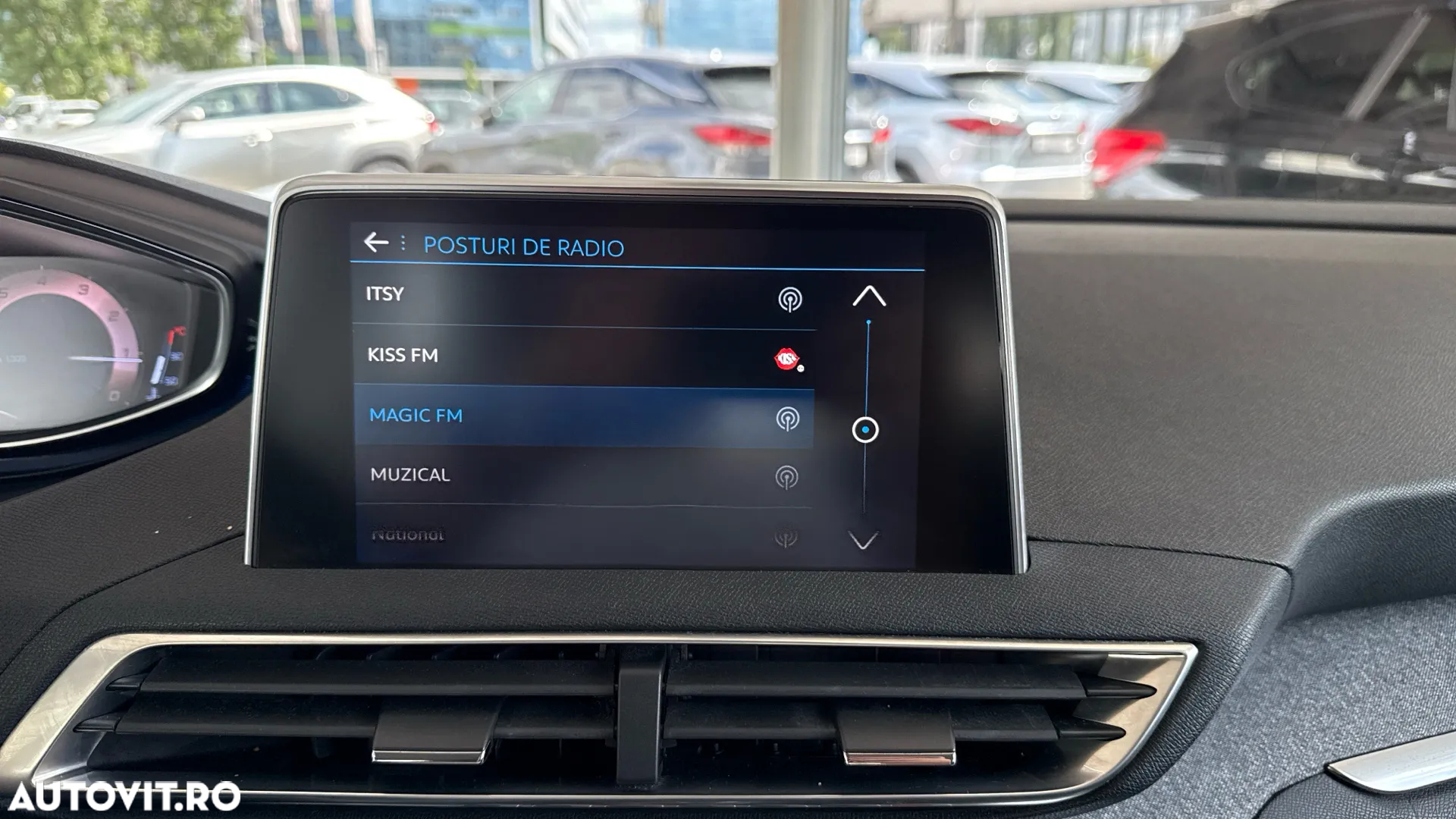 Peugeot 3008 1.2 PureTech Turbo S&S EAT6 GT-Line - 32
