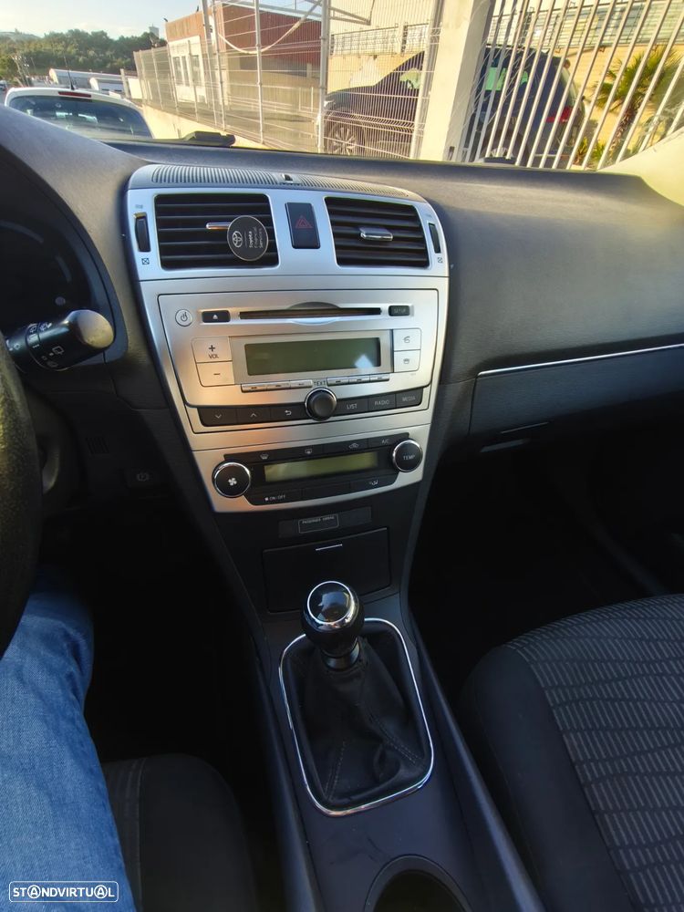 Toyota Avensis SW 2.0 D-4D Comfort - 5