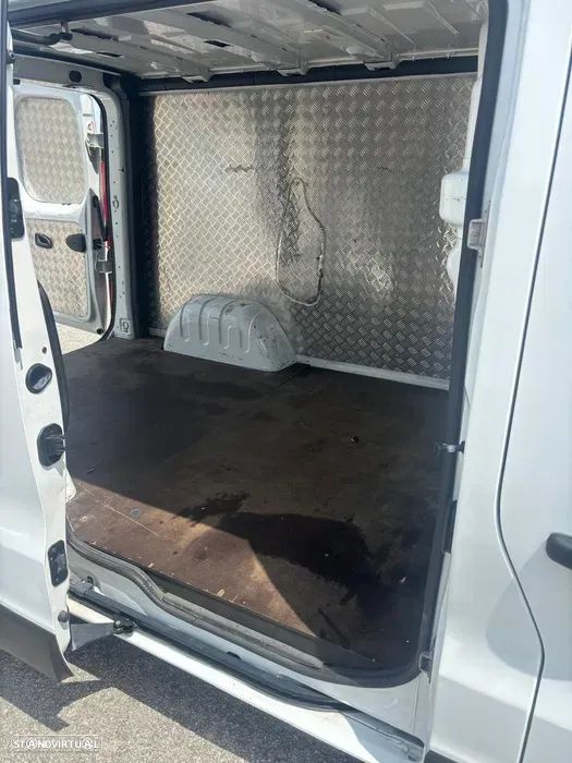 Opel Vivaro - 5