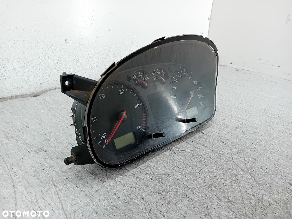LICZNIK VW TRANSPORTER T4 7D0920805D 2.5 TDI - 7