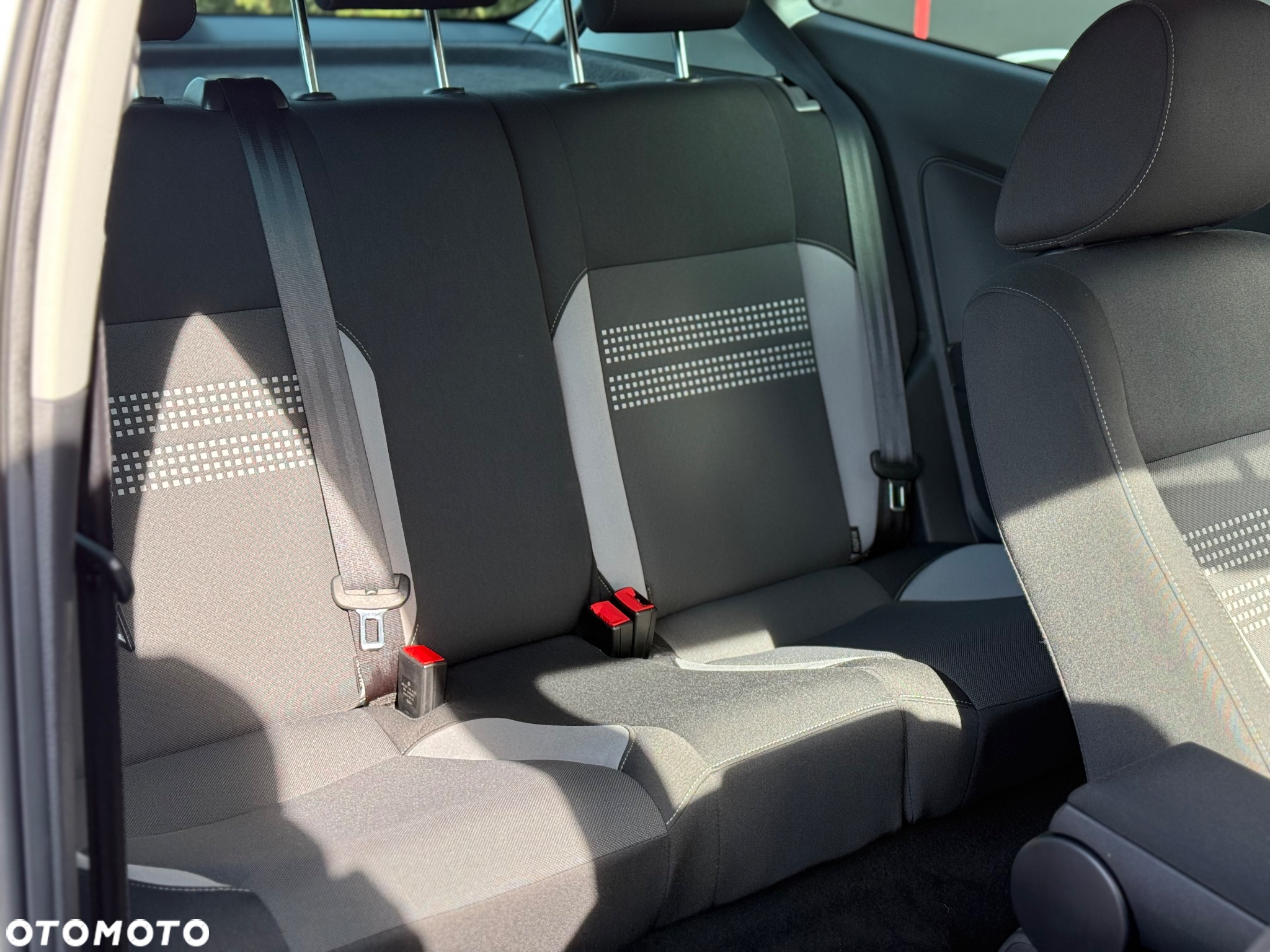 Volkswagen Polo 1.2 Life - 31