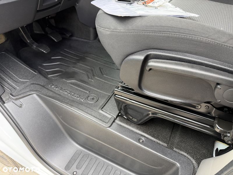 Renault MASTER L3H2 MAXI MOCNY SILNIK 2.3DCI Rozrząd na ŁAŃCUCHU, Pełna zabudowa paki, Zawiasy drzwi tył 180' DMC3.5t Duża ładowność 1302Kg, Homologacja VAT-1, Parktroniki, Minibar, Stolik EasyLife, Lustro WideView, Oświetlenie LED, Tempomat, Halogeny, Pakiet Chrom Design, Szare wnętrze, SERWIS ASO RENAULT!! - 11