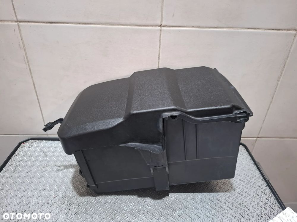 Obudowa akumulatora Ford Kuga I 2012 rok 2,5T - 4