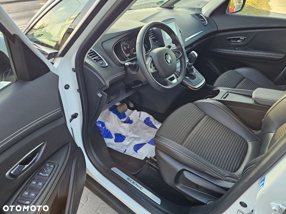 Renault Grand Scenic - 15