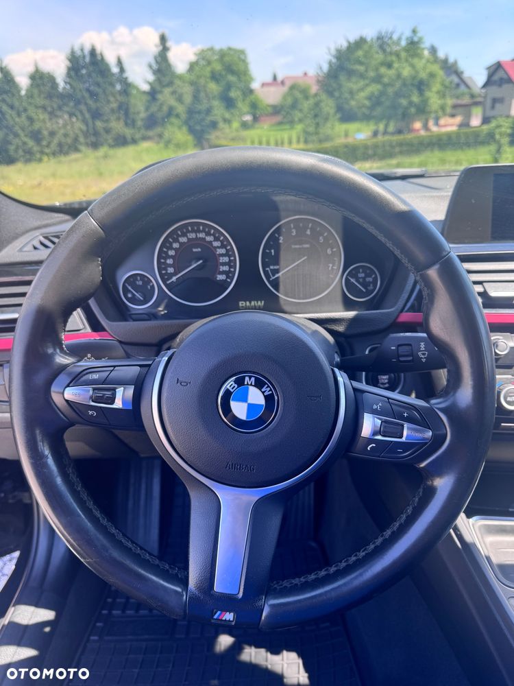 BMW Seria 3 320i xDrive - 10