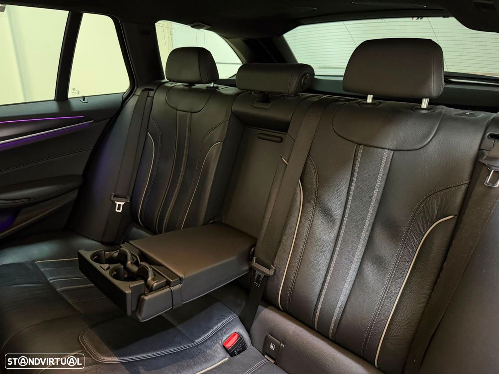 BMW 520 d Pack Desportivo M Auto - 58