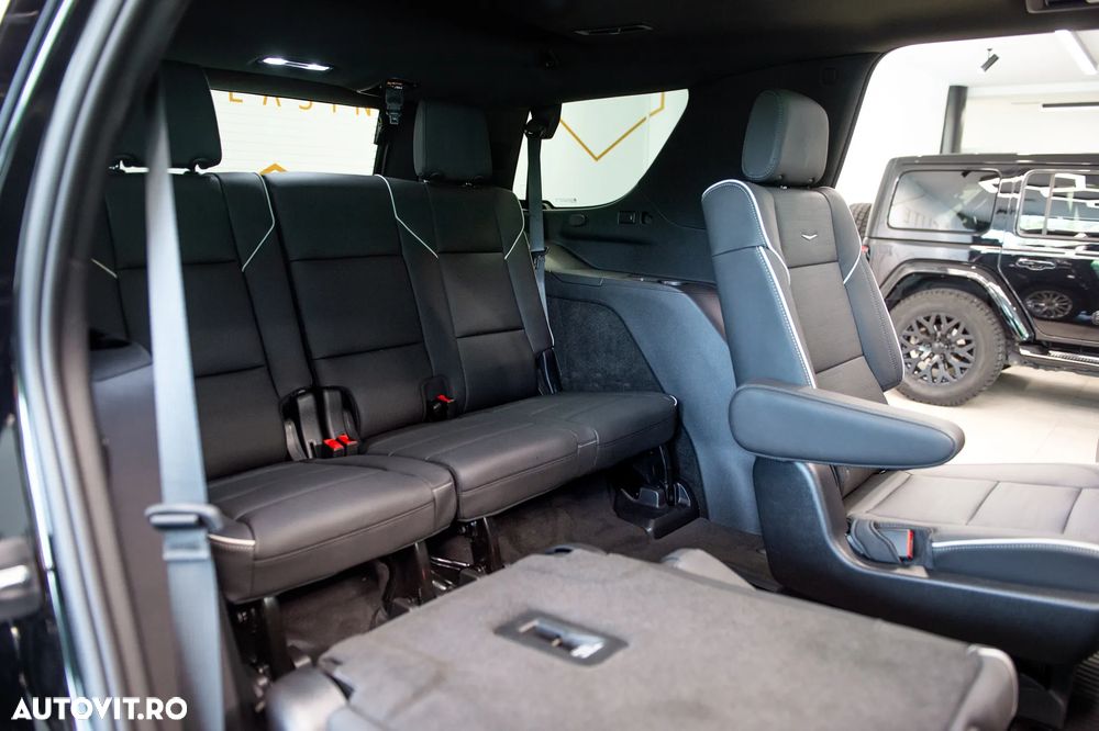 Cadillac Escalade - 8