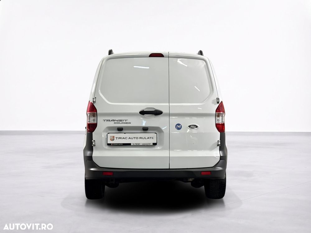 Ford Courier - 5