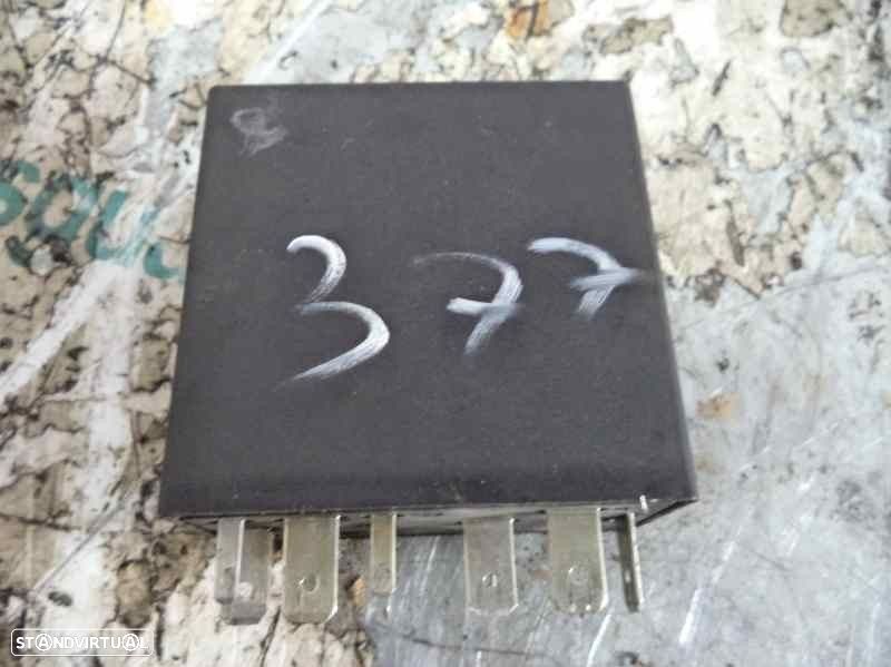 RELÉ VOLKSWAGEN GOLF IV 2000 -4B0955531A - 2