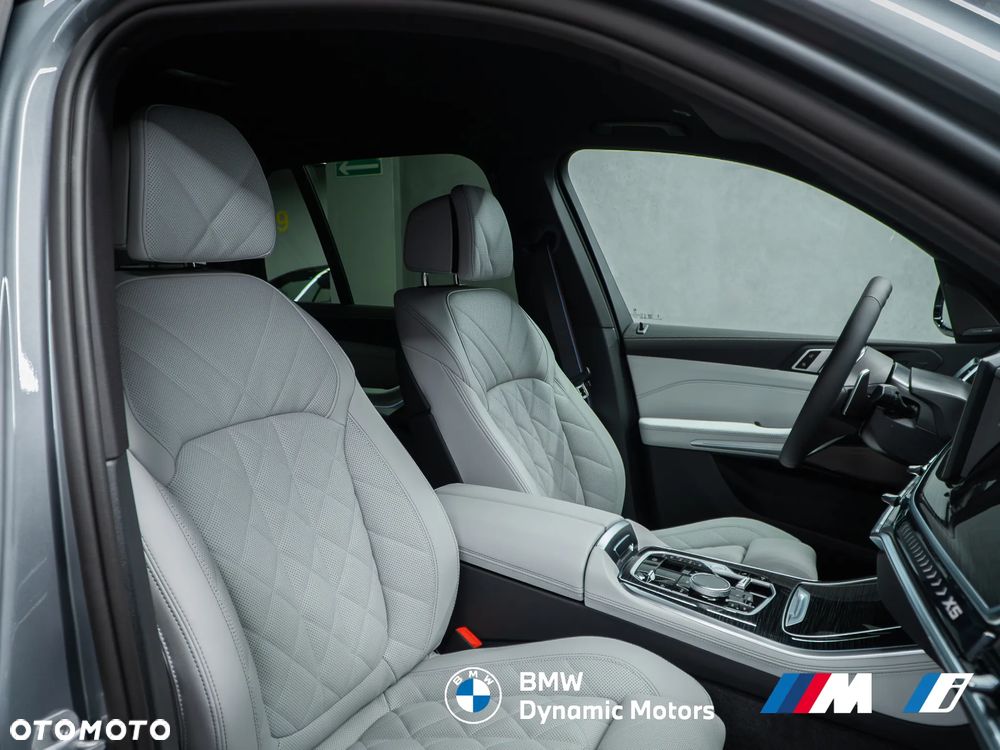 BMW X5 xDrive40i - 24